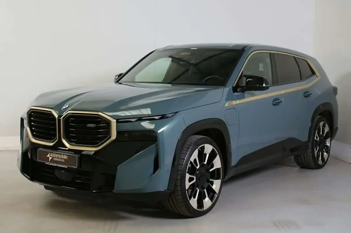 Gebraucht BMW XM Performance 653 PS (480 kW) 2024 Cape york grün met. SUV