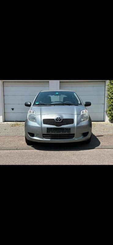 Grau Gebraucht 2008 Toyota Yaris Kleinwagen | 1.280 € (Guter Preis) - Bild 1/4