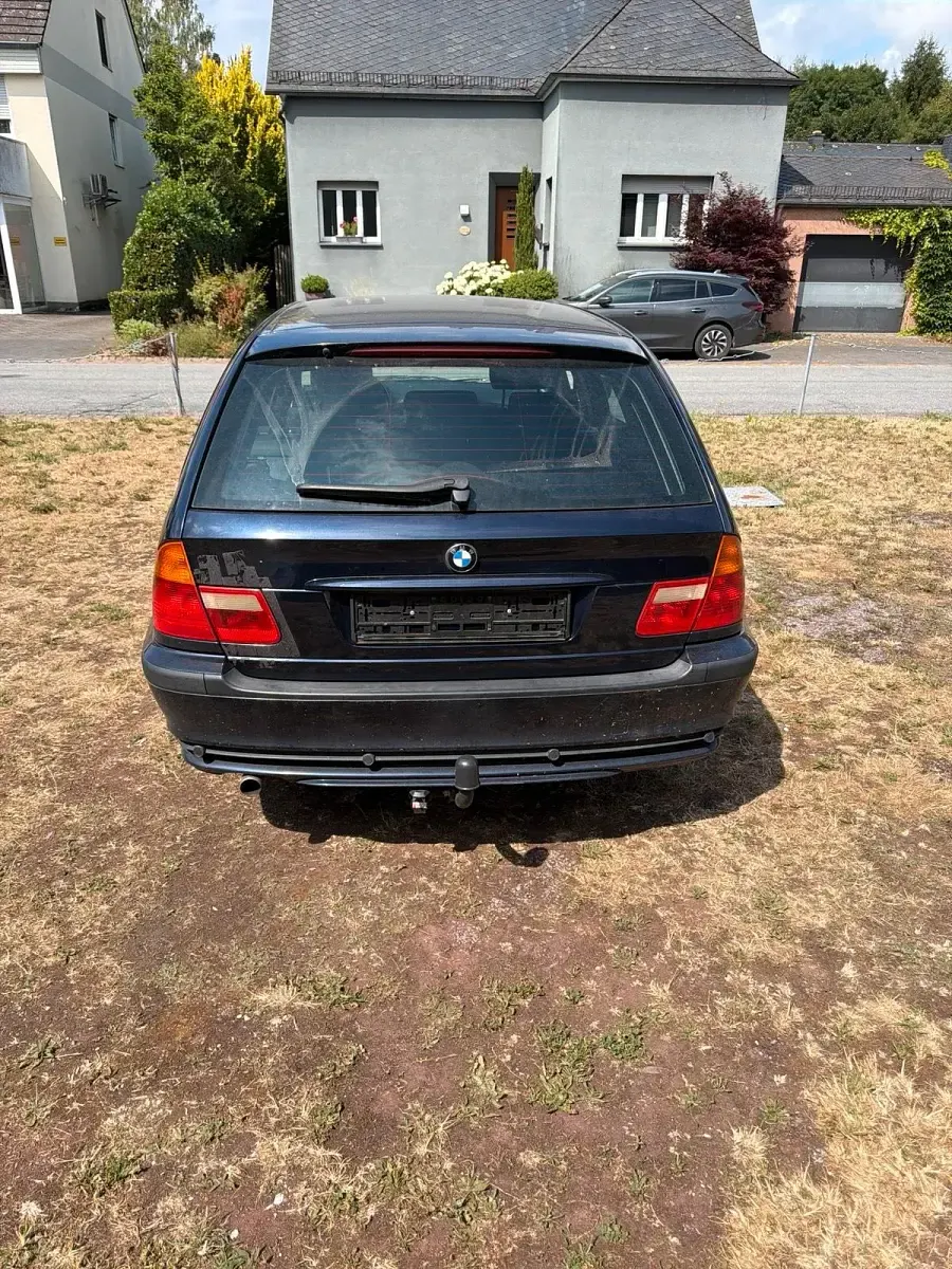 Gebraucht BMW 316 116 PS (85 kW) 2003 Blau Kombi