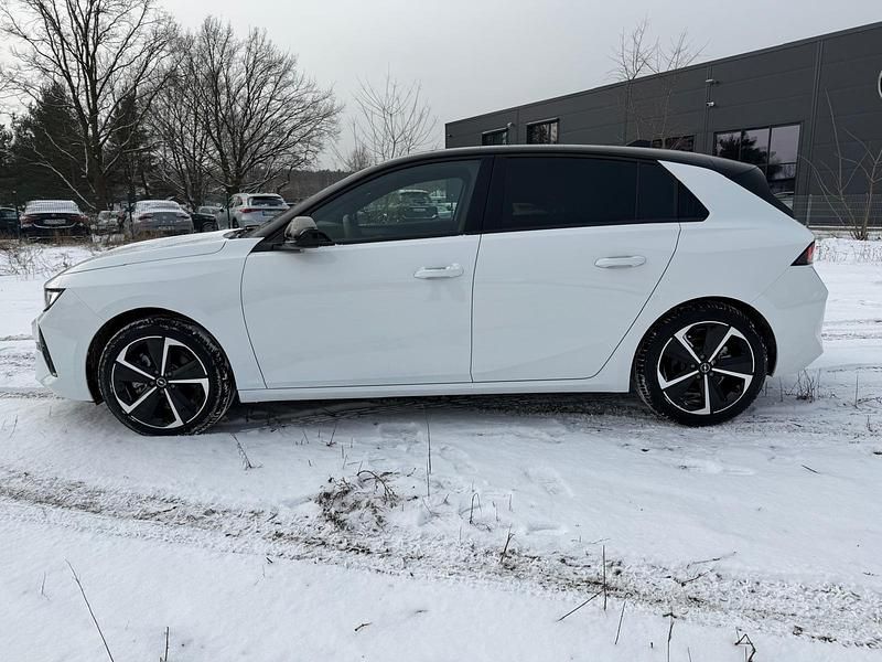 Gebraucht Opel Astra 136 PS (100 kW) 2024 Arktis weiß (uni) Limousine