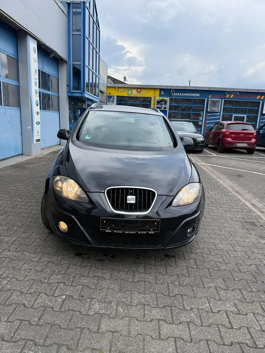 Gebraucht Seat Altea XL 105 PS (77 kW) 2011 Schwarz Van / Kleinbus