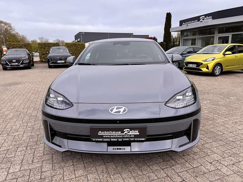 Gebraucht Hyundai Ioniq 6 239 kW (325 PS) 2023 Transmission blue pearl Limousine