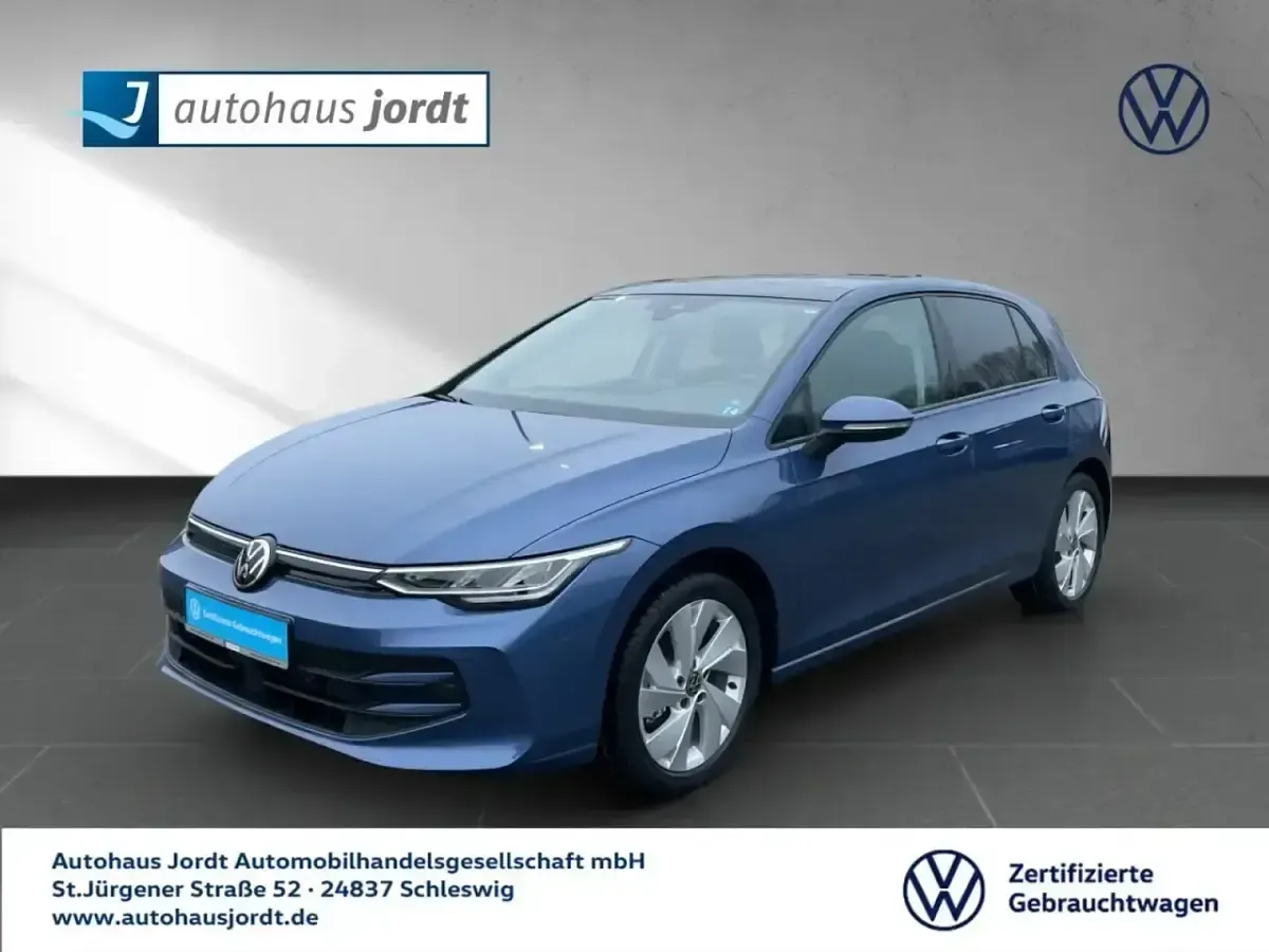 Gebraucht VW Golf VIII Life 116 PS (85 kW) 2025 Limousine