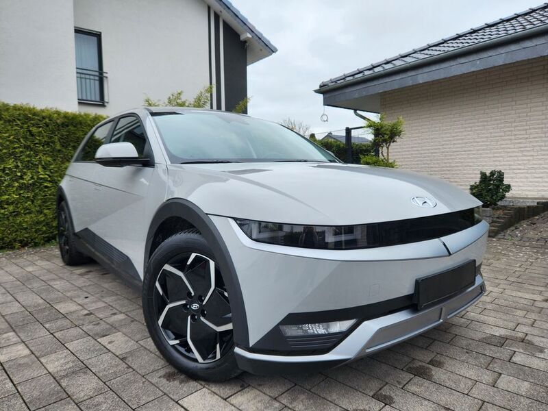 Cyber grey metallic Gebraucht 2022 Hyundai Ioniq 5 SUV | 25.900 € (Superpreis) - Bild 1/4
