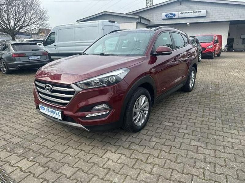 Gebraucht Hyundai Tucson Trend 177 PS (130 kW) 2016 Rot SUV