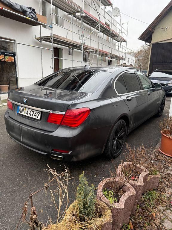 Gebraucht BMW 740 Performance 306 PS (225 kW) 2012 Grau Limousine