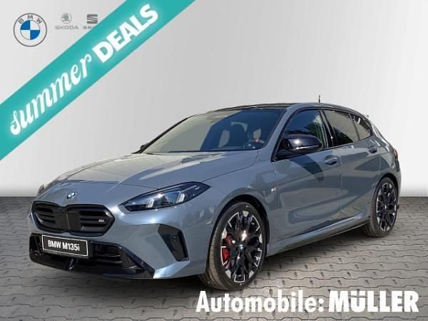 Storm bay metallic Gebraucht 2025 BMW 135 M Sport Kleinwagen | 51.000 € - Bild 1/4