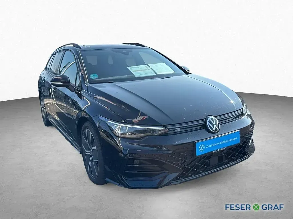 Gebraucht VW Golf VIII R-line 150 PS (110 kW) 2025 Grenadillschwarz metallic Kombi