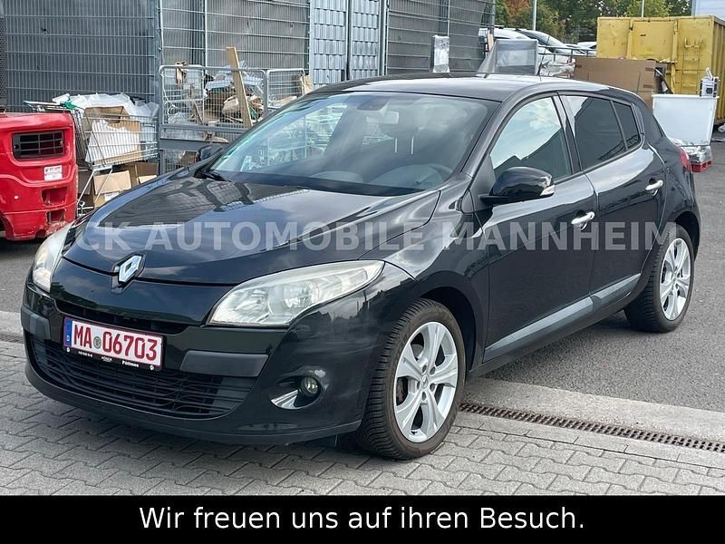 Schwarz Gebraucht 2009 Renault Mégane III Dynamique Limousine | 2.900 € (Guter Preis) - Bild 1/4