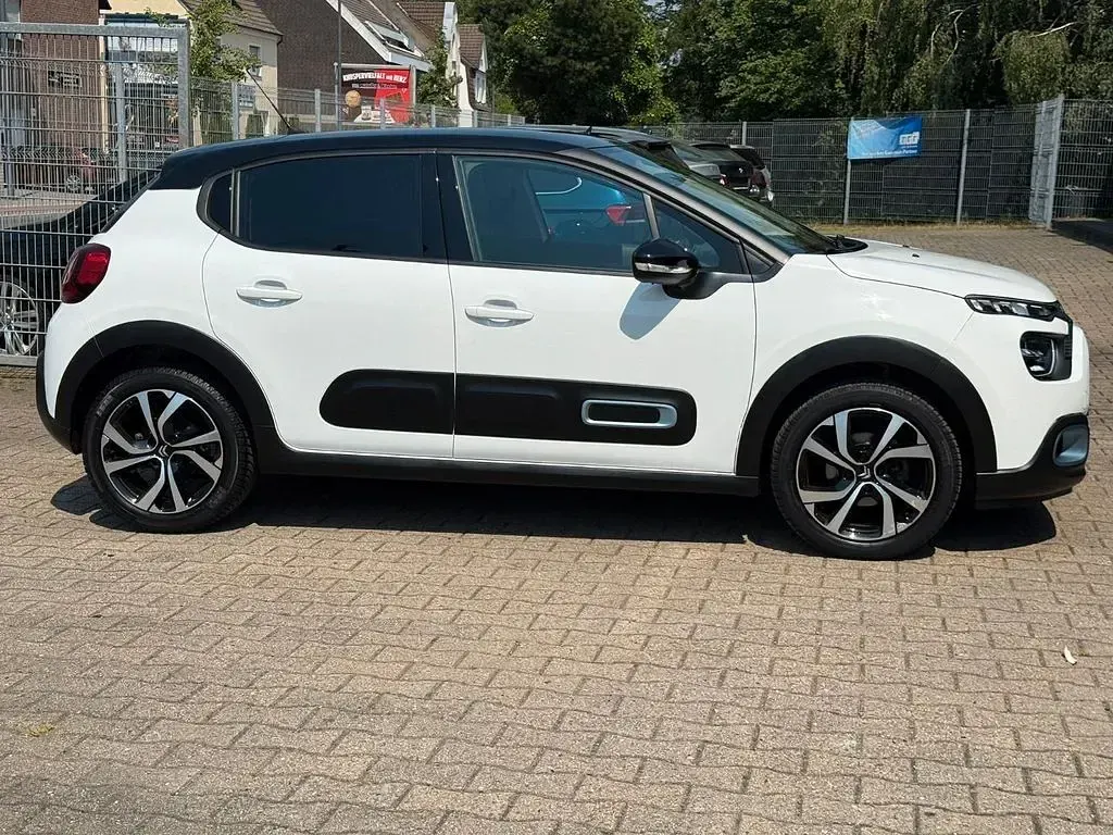Gebraucht Citroën C3 PureTech 110 PS (80 kW) 2023 Lack weiss banquise/deckende Kleinwagen