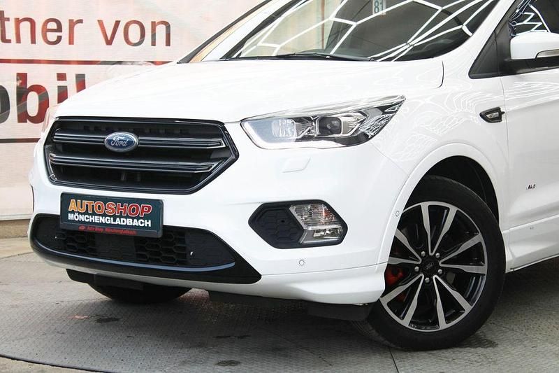 Gebraucht Ford Kuga ST-Line 182 PS (133 kW) 2018 Frostweiß SUV