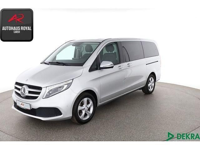Silber Gebraucht 2020 Mercedes V250 Van / Kleinbus | 43.880 € (Guter Preis) - Bild 1/1