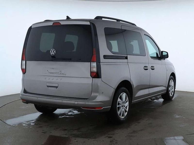 Gebraucht VW Caddy Life 102 PS (75 kW) 2024 Beige Van / Kleinbus