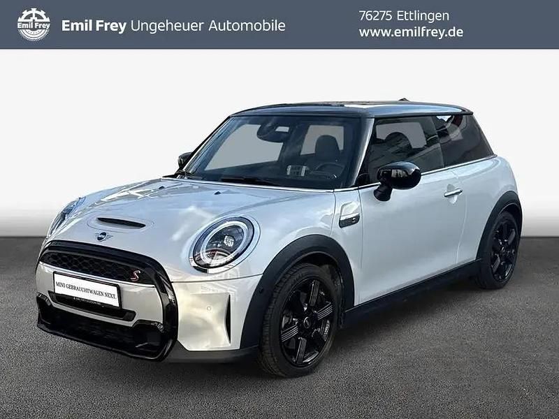 Silber Gebraucht 2022 Mini Cooper S Classic Kleinwagen | 29.990 € (Etwas zu teuer) - Bild 1/3