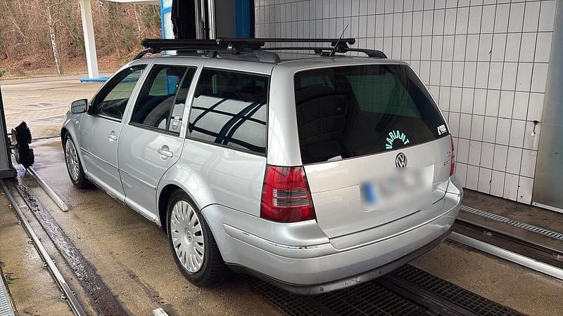 Second-hand VW Bora 131 CP (96 kW) 2003 Argintiu Break