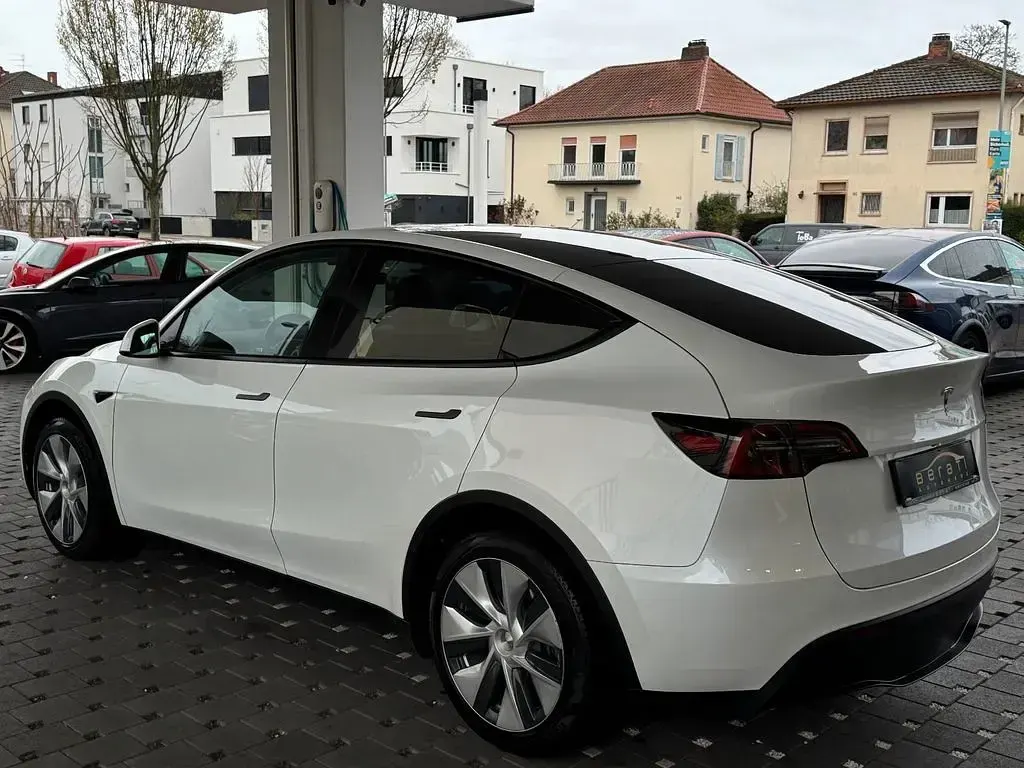 Gebraucht Tesla Model Y 378 kW (514 PS) 2023 Weiß SUV