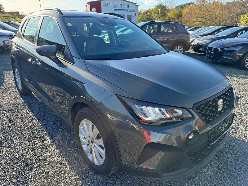 Grau Gebraucht 2024 Seat Arona Style SUV | 19.390 € (Superpreis) - Bild 1/4