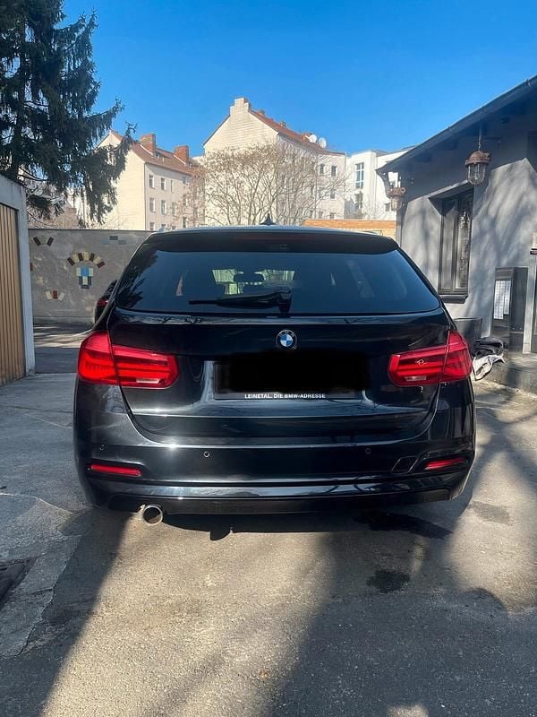 Gebraucht BMW 318 150 PS (110 kW) 2016 Schwarz Kombi