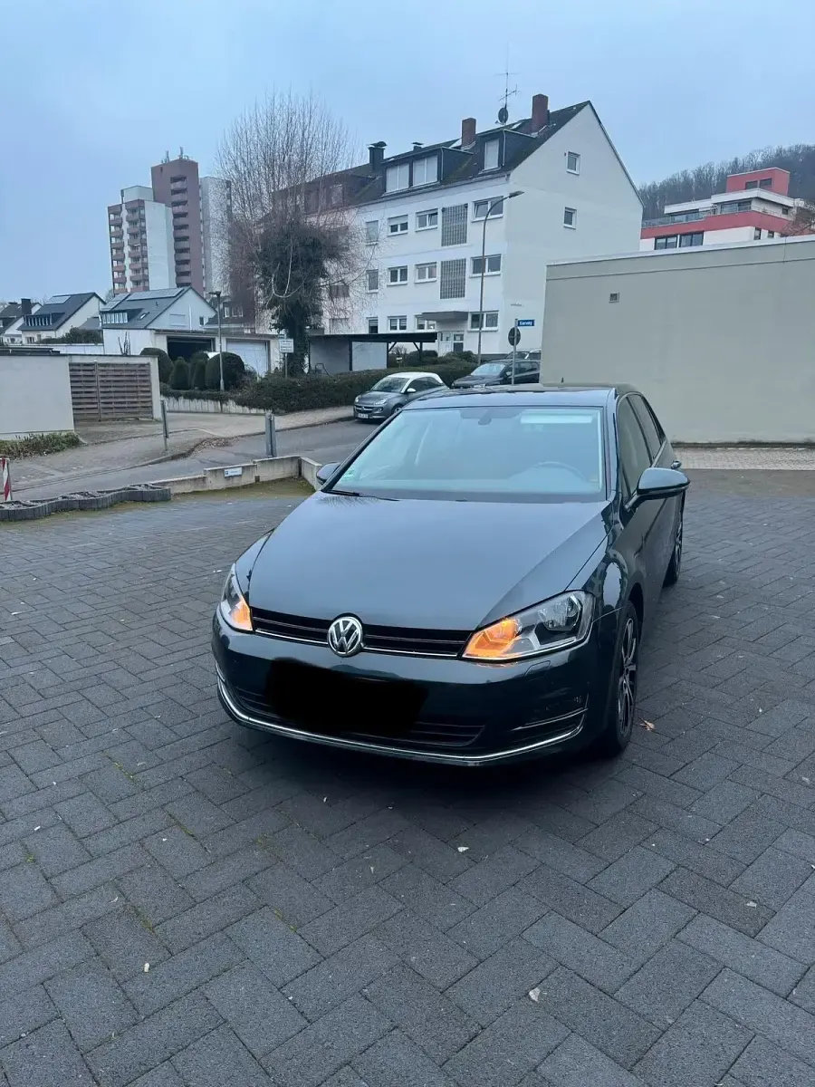 Gebraucht VW Golf VII 110 PS (80 kW) 2016 Grau Limousine