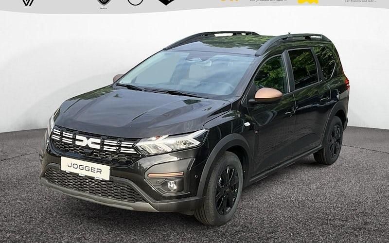 Neu Dacia Jogger Extreme 101 PS (74 kW) 2025 Grau Van / Kleinbus