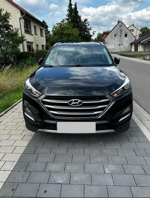 Schwarz Gebraucht 2015 Hyundai Tucson SUV | 12.000 € (Guter Preis) - Bild 1/4