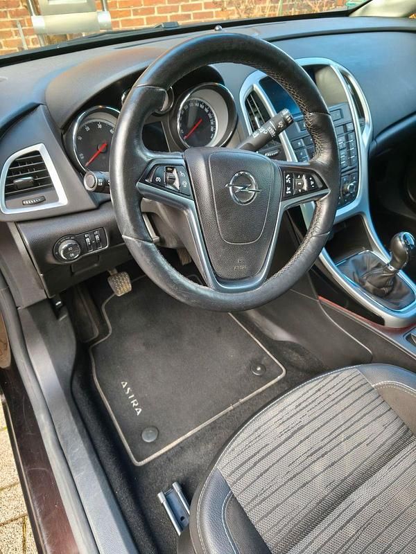 Gebraucht Opel Astra Eco 110 PS (80 kW) 2015 Andere farben Kombi