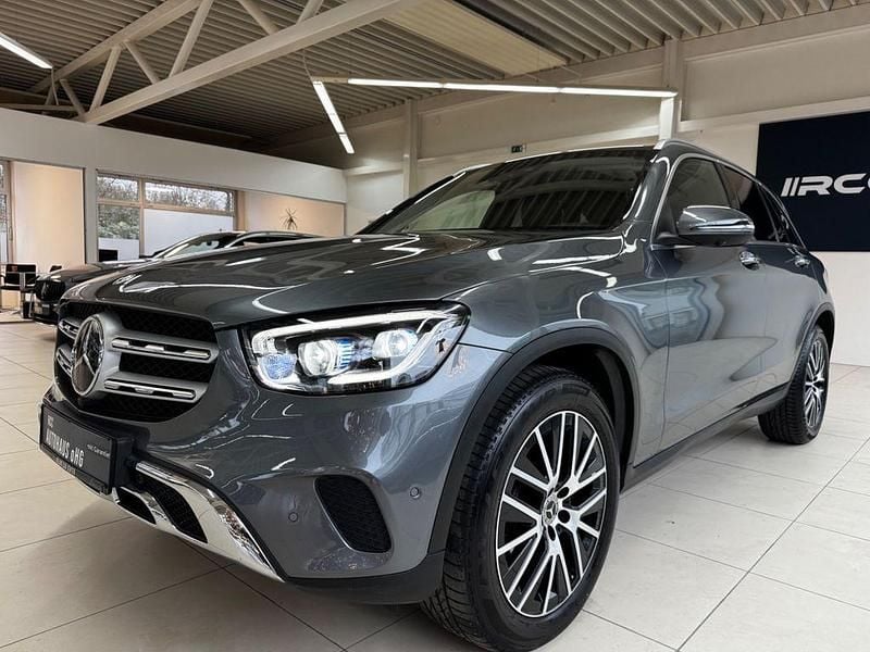 Grau Gebraucht 2020 Mercedes GLC300 SUV | 34.940 € (Superpreis) - Bild 1/4