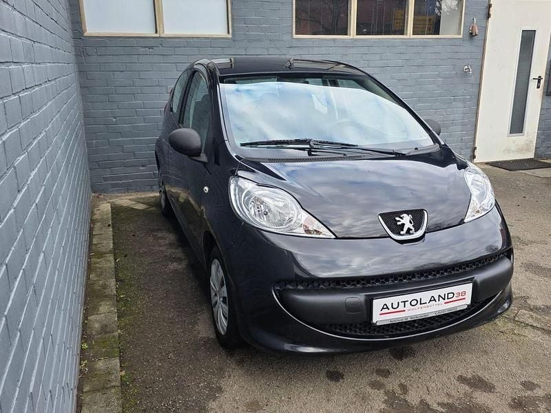 Gebraucht Peugeot 107 Filou 68 PS (50 kW) 2006 Schwarz Kleinwagen