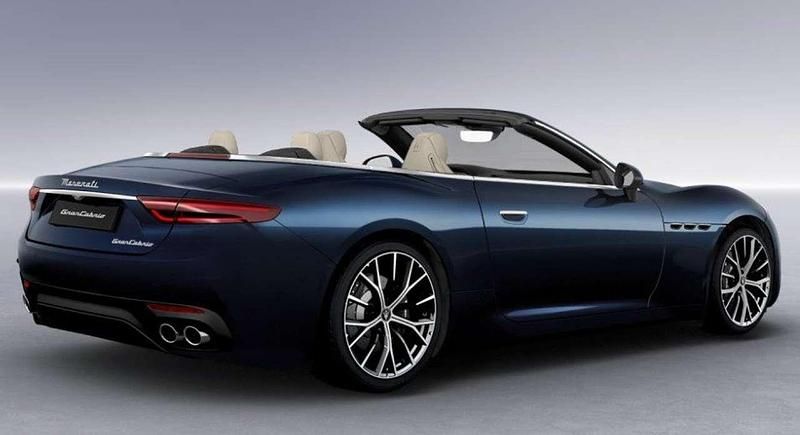 Neu Maserati GranCabrio 489 PS (359 kW) 2025 Blu modena Cabrio