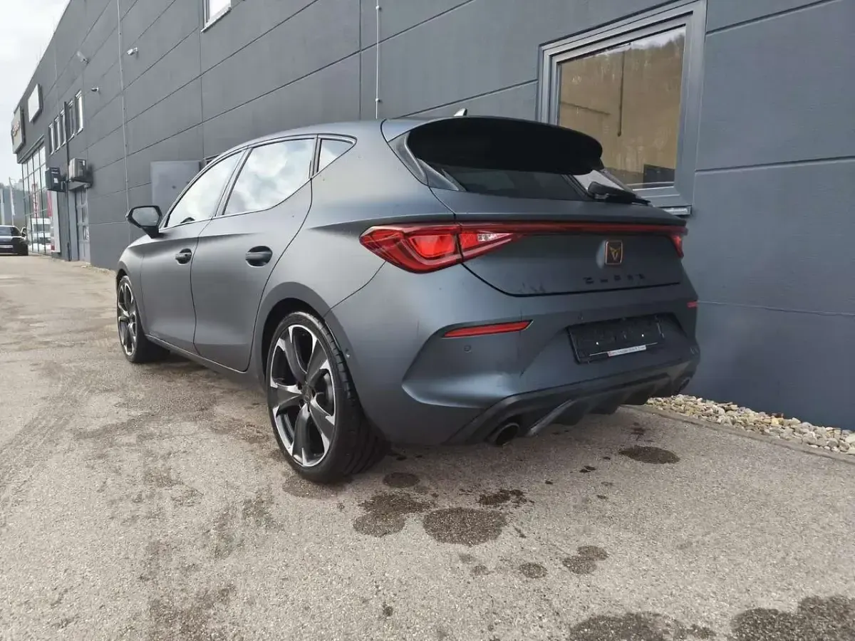Gebraucht Cupra Leon VZ 245 PS (180 kW) 2023 Grau Limousine