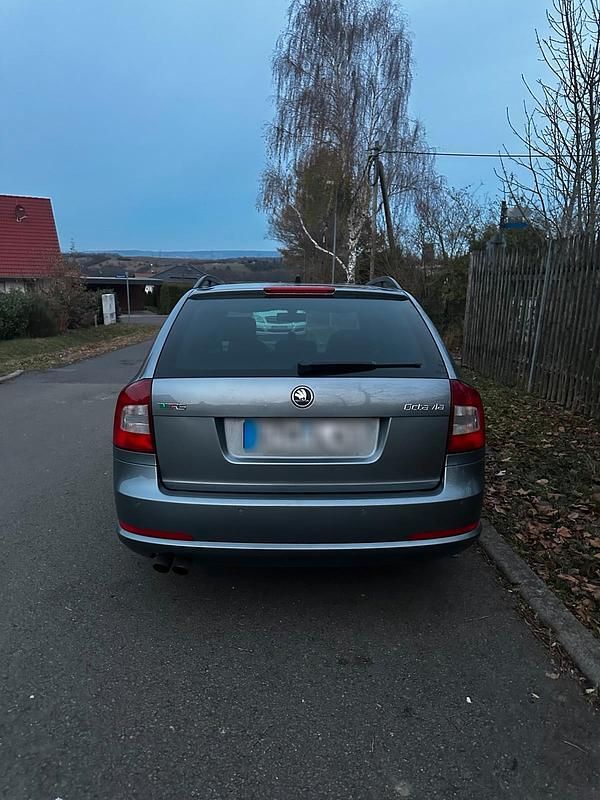 Gebraucht Skoda Octavia RS 170 PS (125 kW) 2012 Grau Kombi