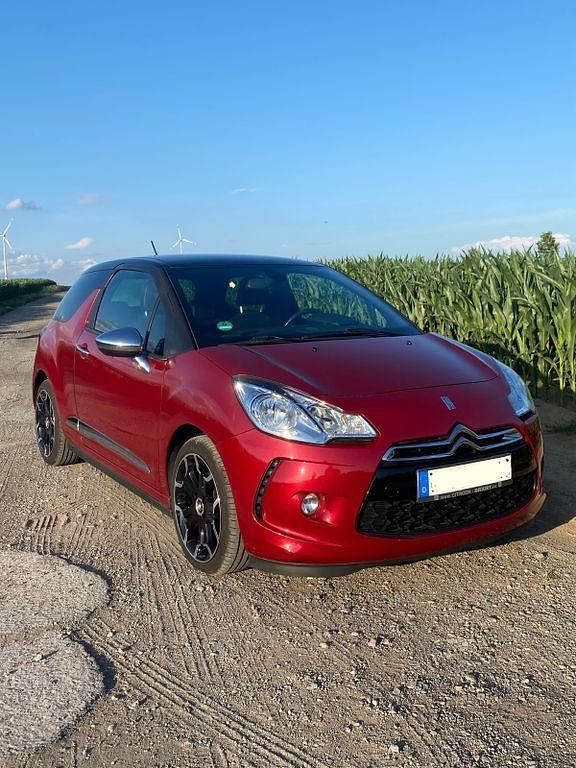Rot Gebraucht 2010 Citroën DS3 So Chic Kleinwagen | 3.500 € (Fairer Preis) - Bild 1/4