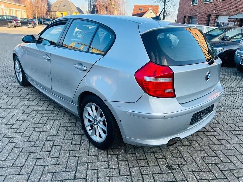 Gebraucht BMW 118 Advantage 143 PS (105 kW) 2007 Silber Kleinwagen