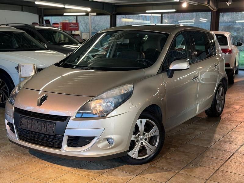 Gold Gebraucht 2011 Renault Scénic III Dynamique Van / Kleinbus | 5.490 € (Fairer Preis) - Bild 1/4
