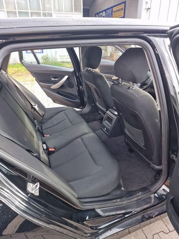 Gebraucht BMW 330 Advantage 258 PS (189 kW) 2015 Schwarz Kombi