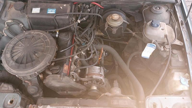 Second-hand Audi 80 90 CP (66 kW) 1990 Albastru Berlinǎ