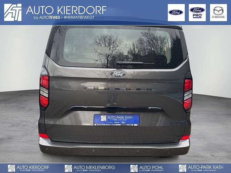 Neu Ford Tourneo Titanium 150 PS (110 kW) 2026 Grau Van / Kleinbus