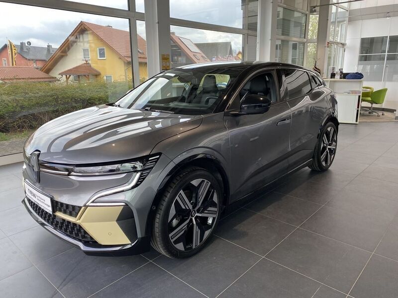 Grau Gebraucht 2022 Renault Mégane Iconic Limousine | 28.990 € (Superpreis) - Bild 1/4