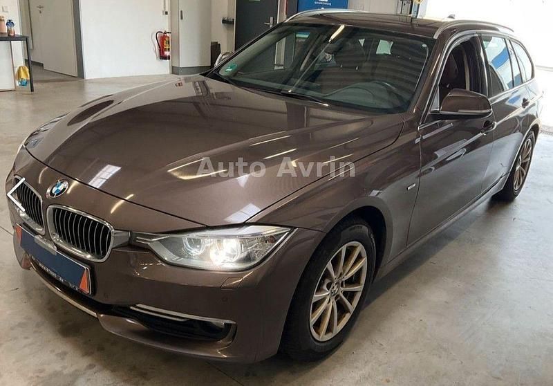 Braun Gebraucht 2013 BMW 318 Comfort Edition Kombi | 11.999 € (Etwas zu teuer) - Bild 1/4