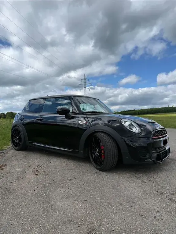 Gebraucht Mini John Cooper Works 231 PS (169 kW) 2019 Schwarz Kleinwagen