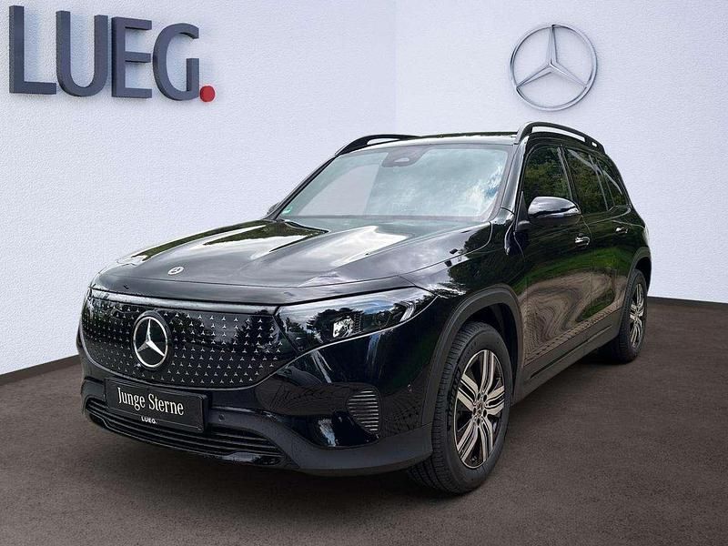 Metalliclack kosmosschwarz Gebraucht 2024 Mercedes EQB300 Advanced Plus SUV | 38.650 € (Etwas zu teuer) - Bild 1/4
