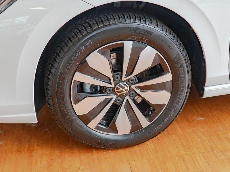 Gebraucht VW Golf VIII Goal 150 PS (110 kW) 2025 Weiss / Limousine