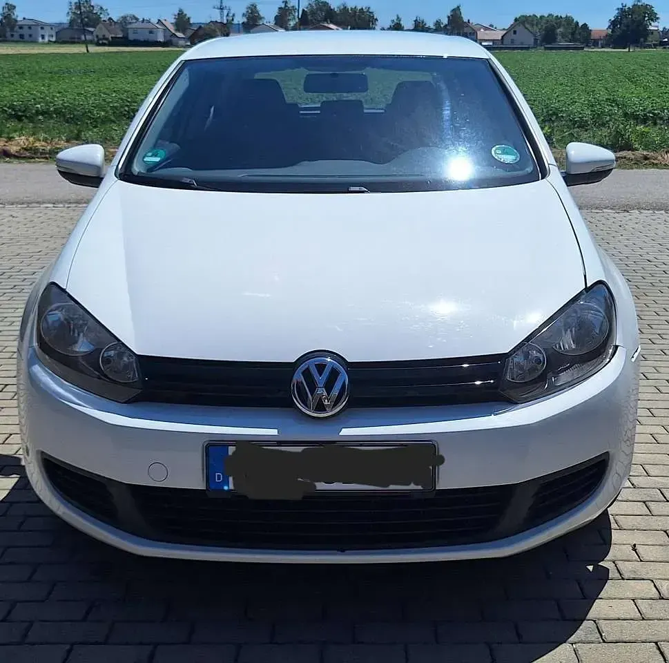 Gebraucht VW Golf VI Trendline 80 PS (58 kW) 2010 Weiß Kleinwagen