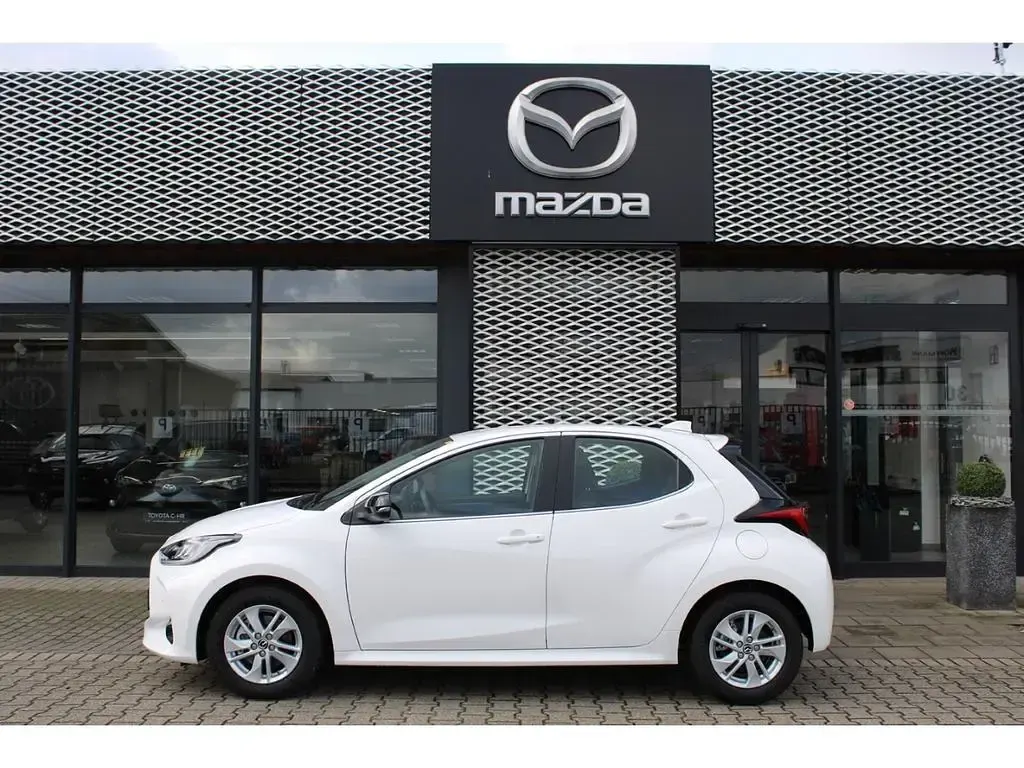 Gebraucht Mazda 2 116 PS (85 kW) 2023 Lunar white Kleinwagen