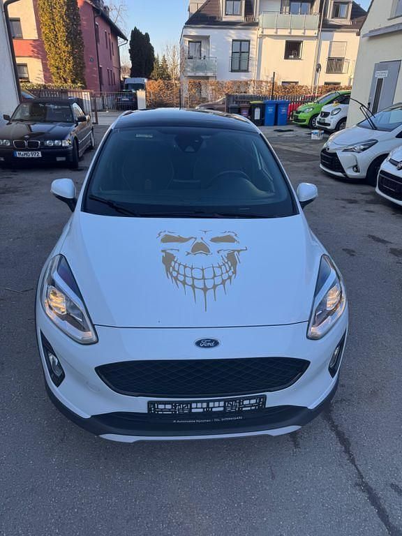 Gebraucht Ford Fiesta Active 101 PS (74 kW) 2018 Weiß Kleinwagen