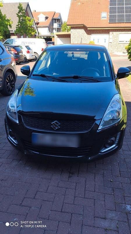 Schwarz Gebraucht 2016 Suzuki Swift Club Kleinwagen | 9.999 € (Fairer Preis) - Bild 1/4