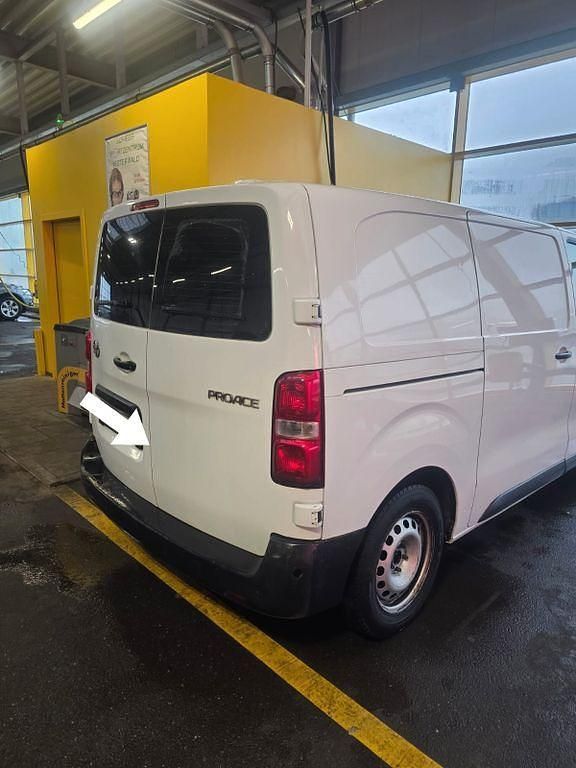 Gebraucht Toyota Proace 120 PS (88 kW) 2020 Weiß Van / Kleinbus