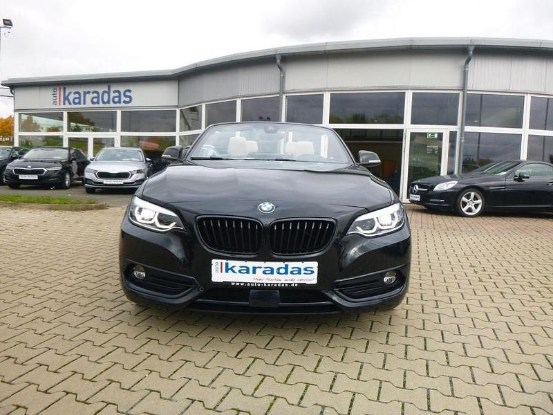 Gebraucht BMW 230 Sport Line 252 PS (185 kW) 2020 Schwarz Cabrio