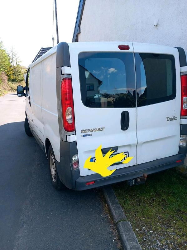 Gebraucht Renault Trafic 90 PS (66 kW) 2007 Weiß Van / Kleinbus
