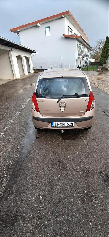 Gebraucht Hyundai i10 65 PS (47 kW) 2010 Grau Kleinwagen
